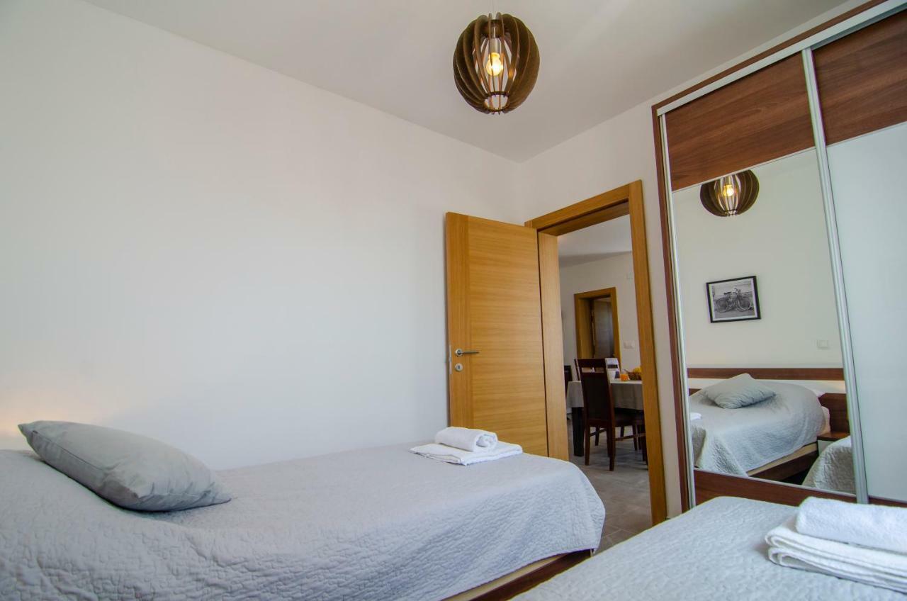 Apartments Sara 3 Bol Dış mekan fotoğraf